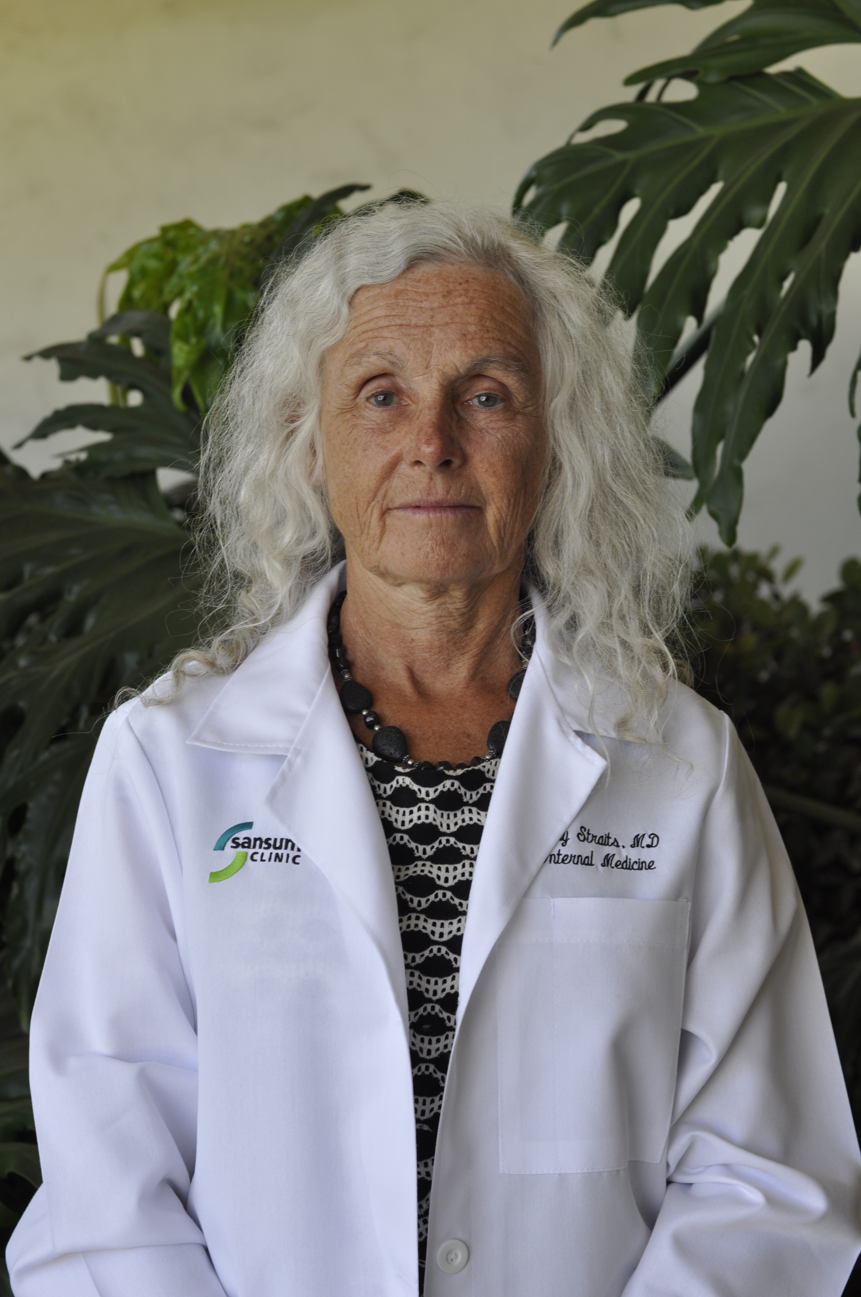 Photo of Cathy Straits, MD