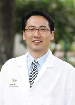 Photo of W. Warren Suh, MD, MPH, FACR