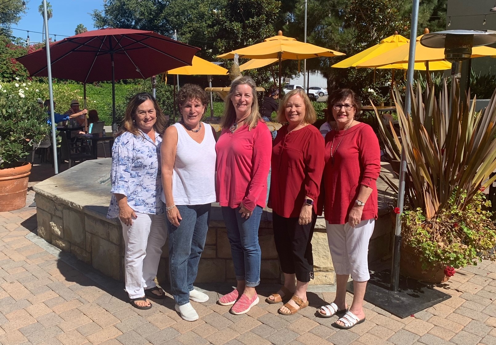 WomenHeart group photo of women outside