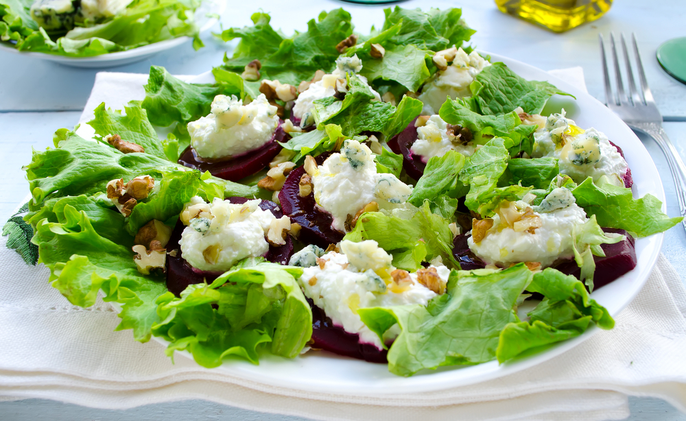 Beet salad with goat cheese