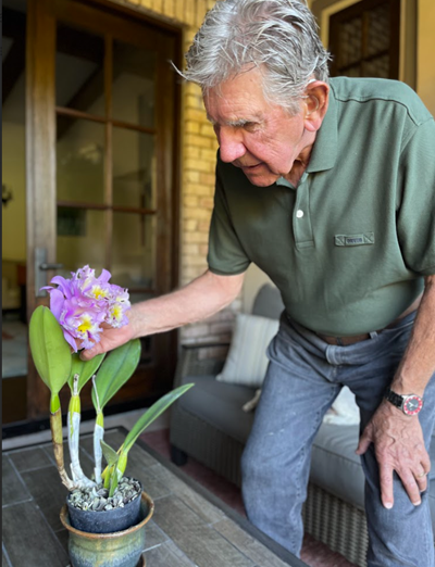 Len Grabowski with orchid