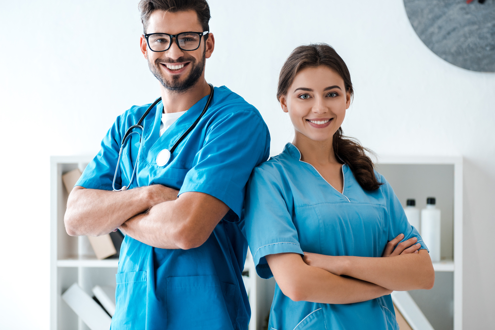 MedicalAssistantsstandingtogether