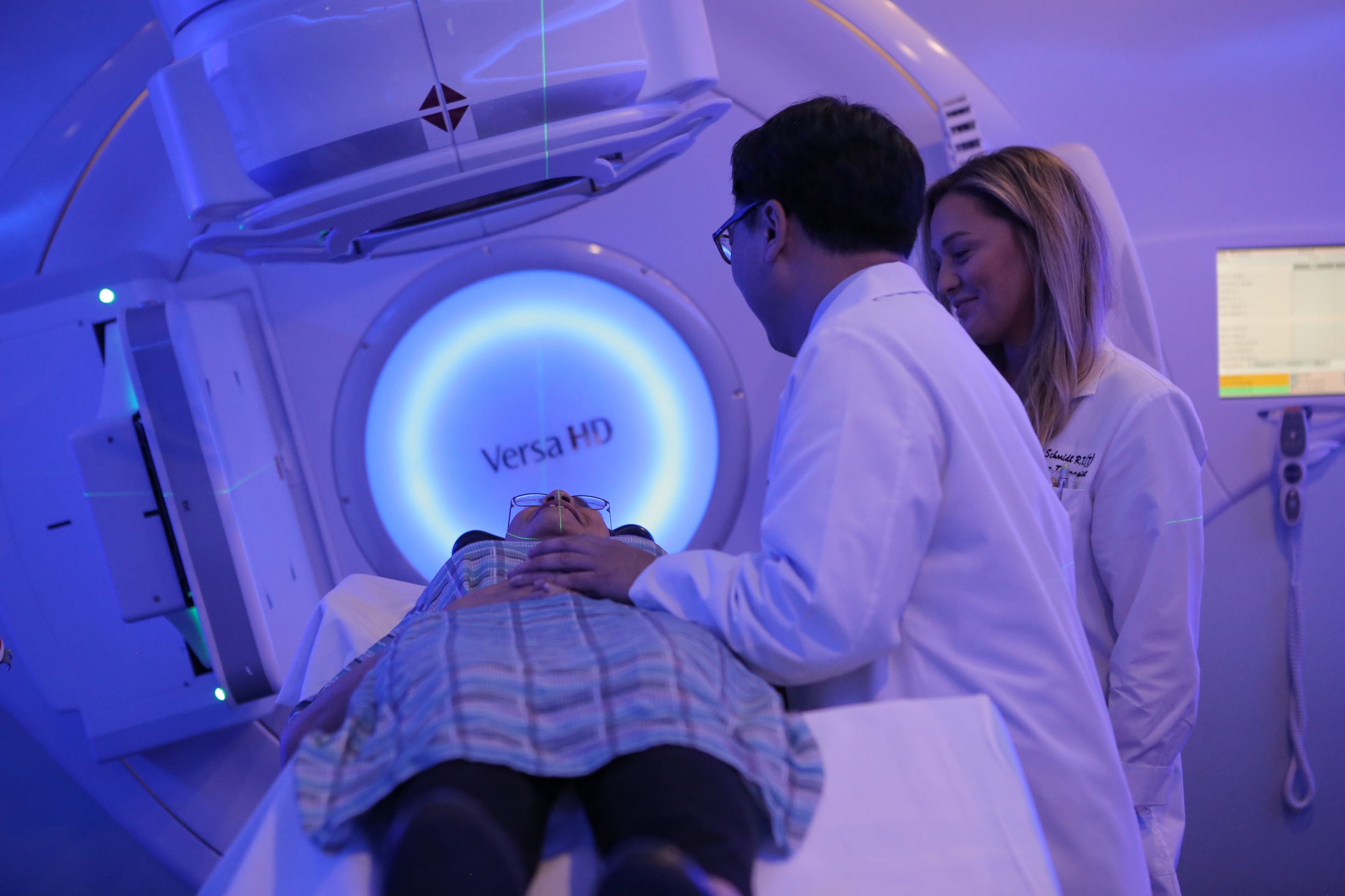 RadiationOncologyElektaVersaHDMedicalMachine